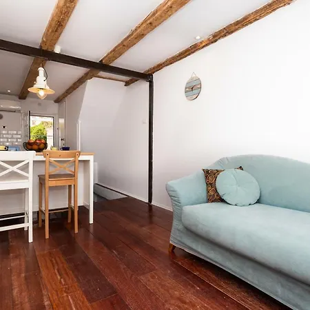 Little House In Apartman